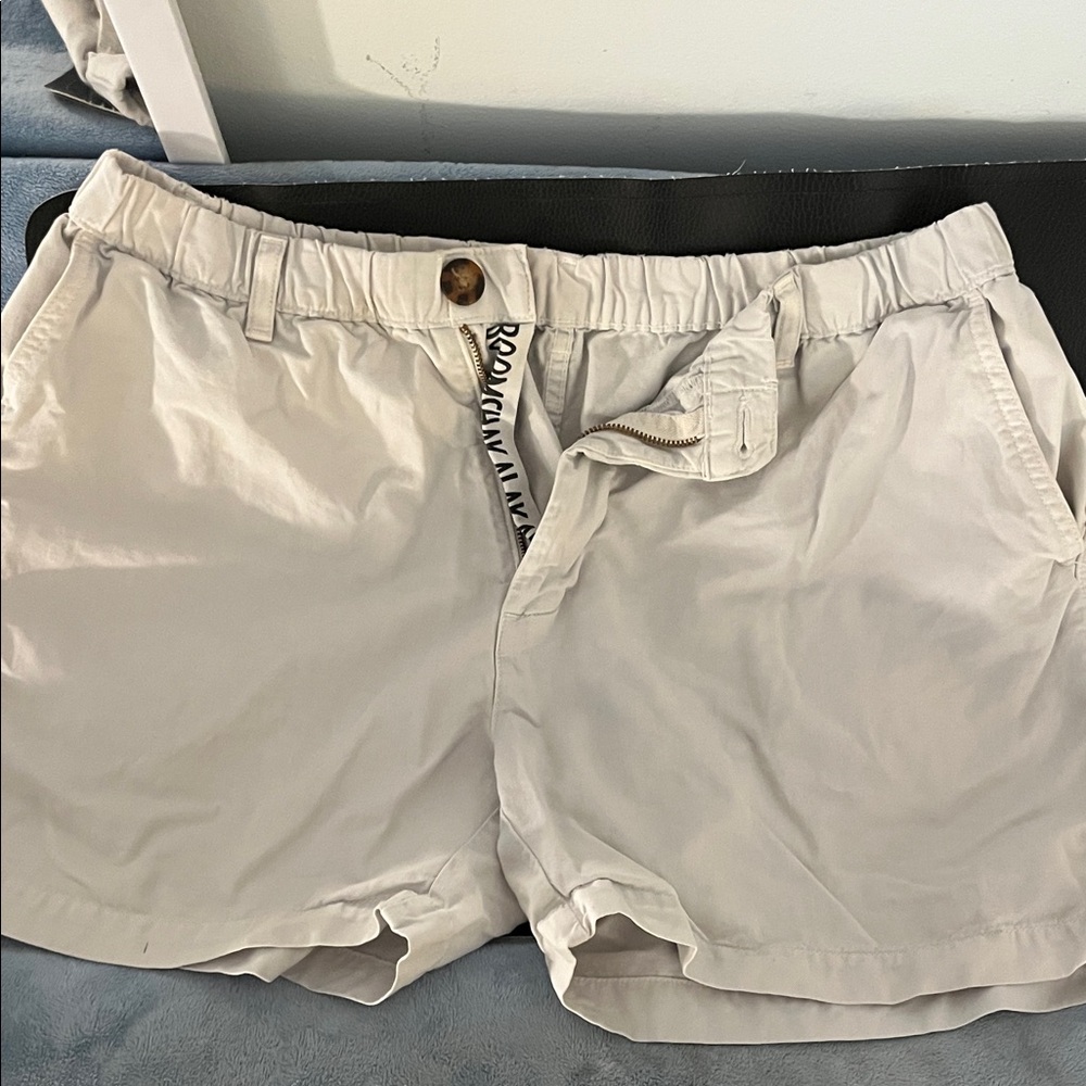 Chubbies men's Light Tan Cargo Shorts